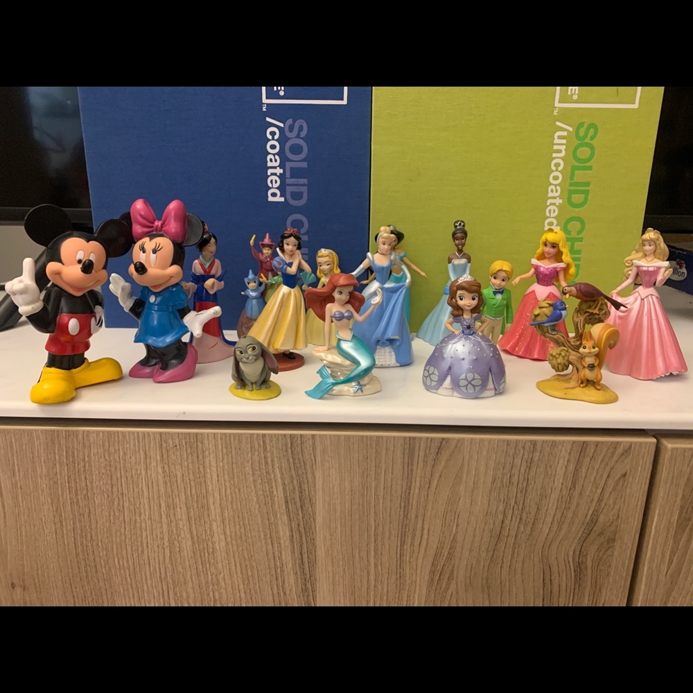 Disney Character Figure 16pcs